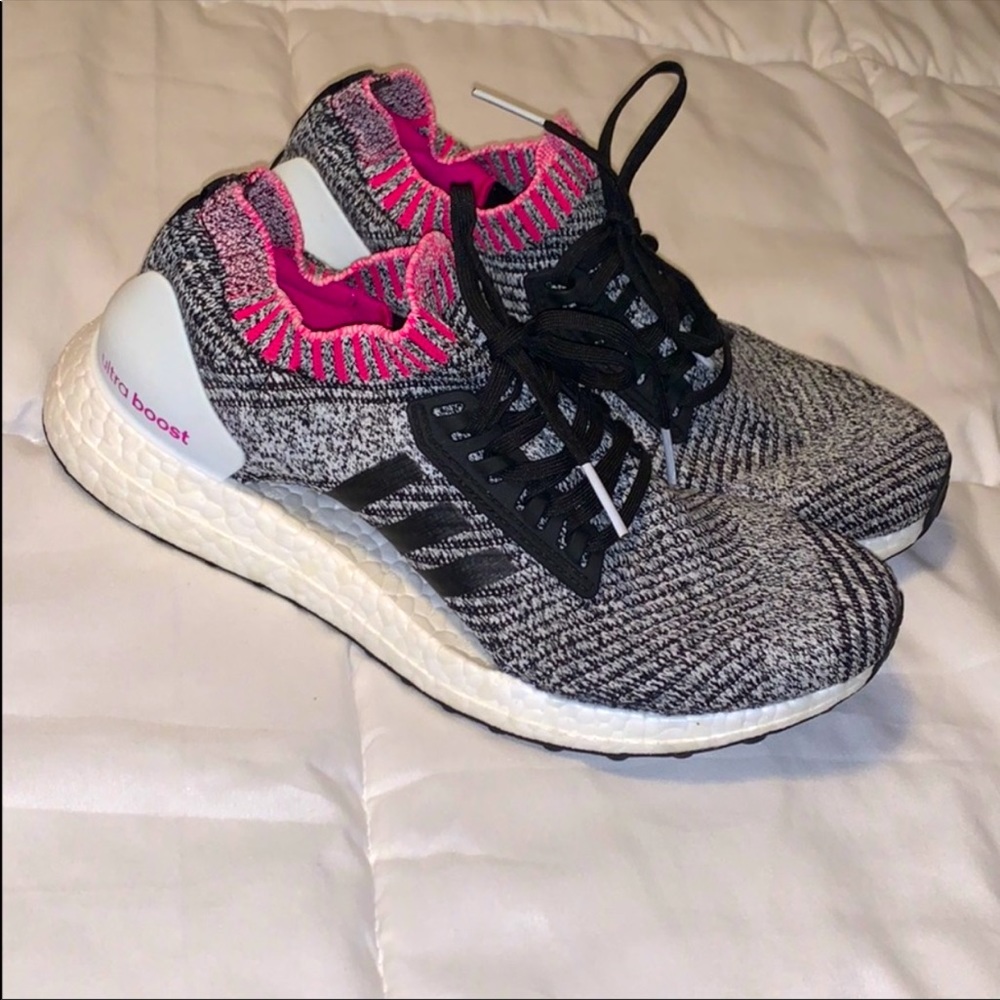 ADIDAS ULTRA BOOST